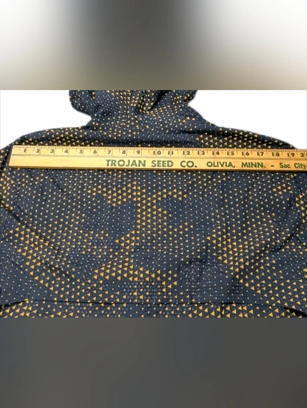 Title: Gymshark Sport Windbreaker Jacket Men's L Black Turmeric Triangle EUC - Picture 16 of 16
